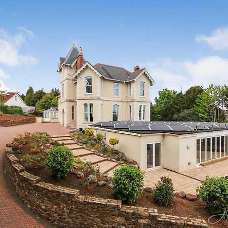 Torbay Rise Sea Side Villa With Family Facilities 토키 외부 사진