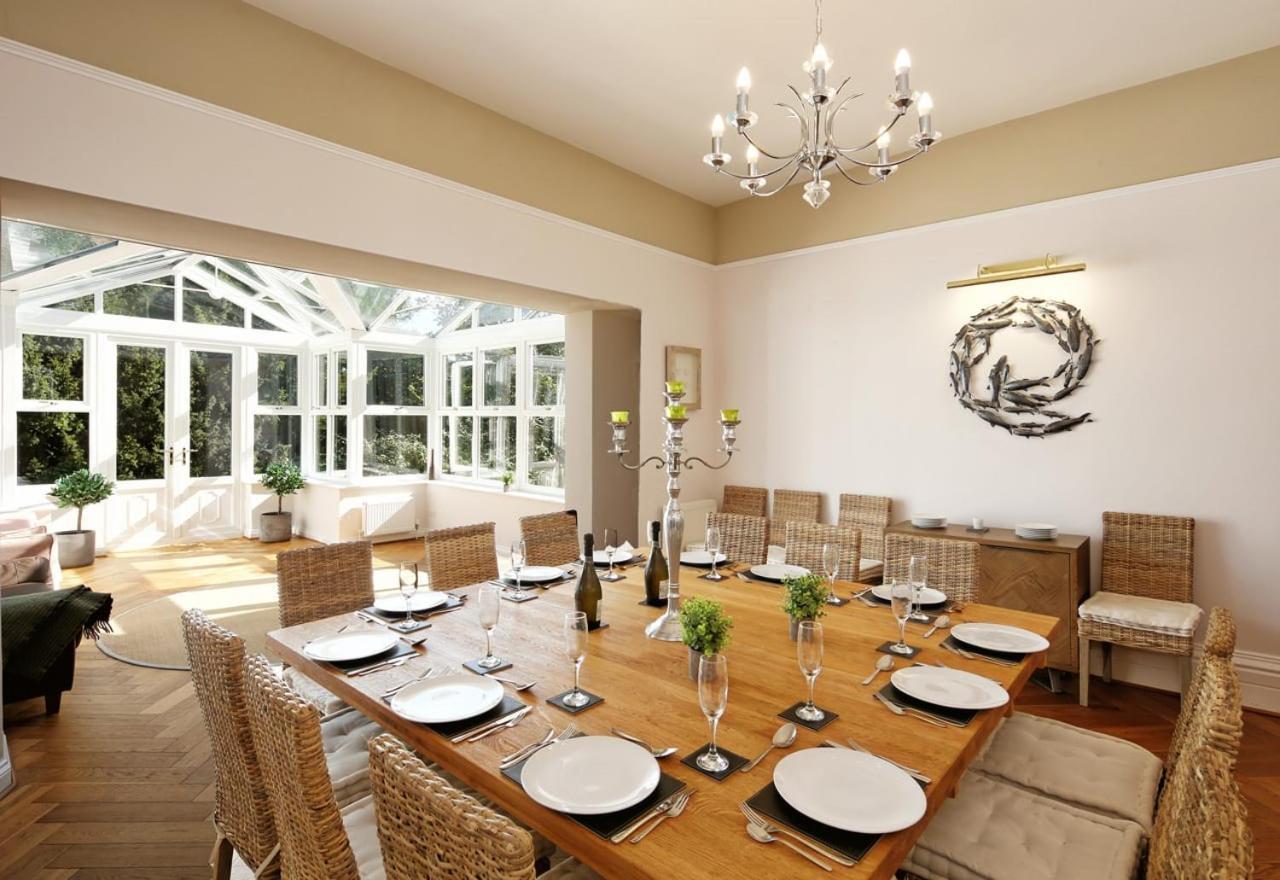 Torbay Rise Sea Side Villa With Family Facilities 토키 외부 사진