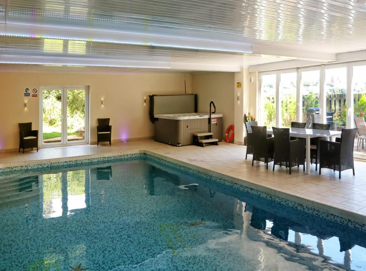 Torbay Rise Sea Side Villa With Family Facilities 토키 외부 사진