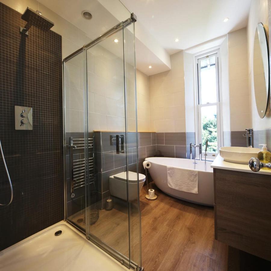 Torbay Rise Sea Side Villa With Family Facilities 토키 외부 사진