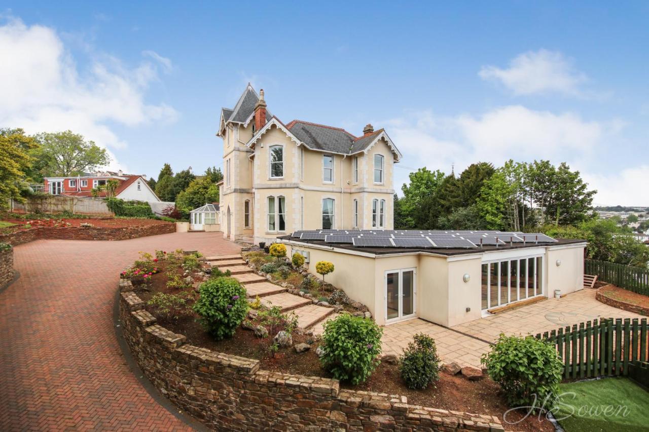 Torbay Rise Sea Side Villa With Family Facilities 토키 외부 사진